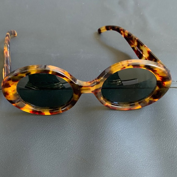 Gucci Brown Tortoiseshell Sunglasses - Picture 1 of 13